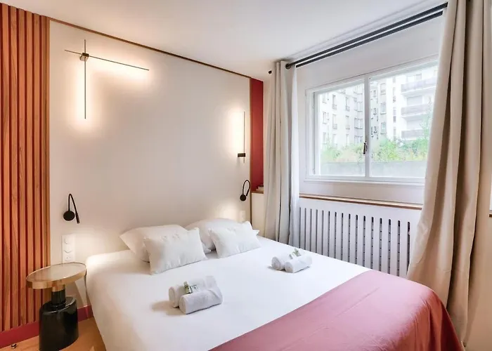 Beautiful 3 Bedrooms Near Eiffel Tower *