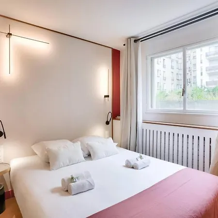 Daire Beautiful 3 Bedrooms Near Eiffel Tower *