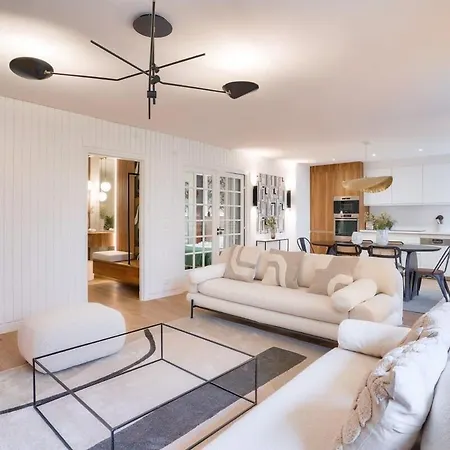 Апартаменты Beautiful 3 Bedrooms Near Eiffel Tower Париж