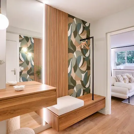 Апартаменты Beautiful 3 Bedrooms Near Eiffel Tower Париж